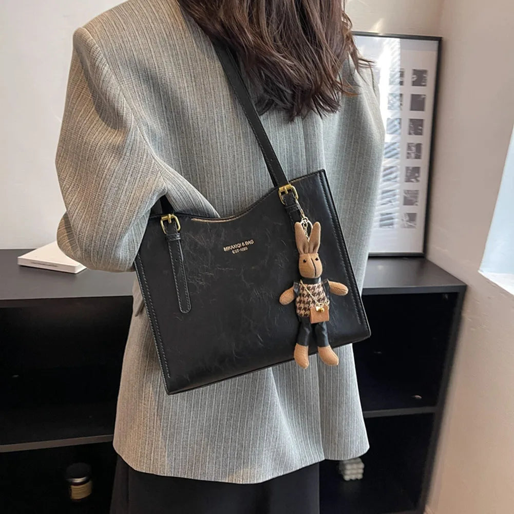 Lena | Vintage Shoulder Bag in Vegan Leather